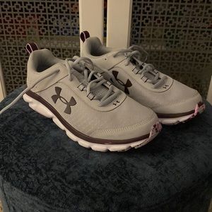 Under Armor tennis shoes